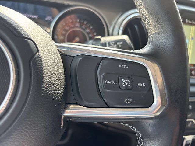 Used 2022 Jeep Wrangler Unlimited Sahara w/ Cold Weather Group AWD/4WD image 29