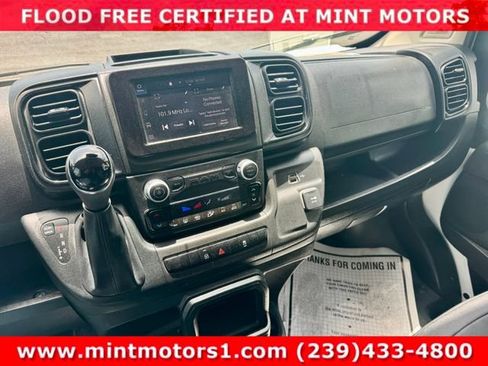Used 2025 RAM ProMaster 2500 w/ Convenience Group FWD image 18