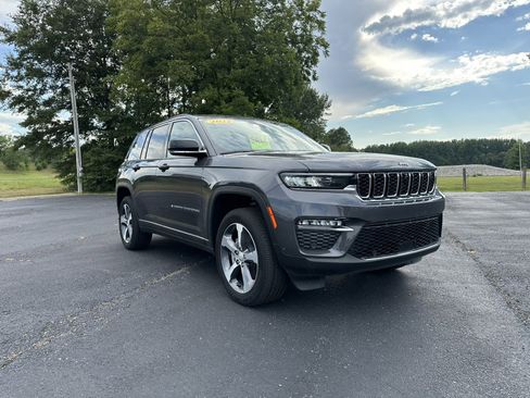 New 2022 Jeep Grand Cherokee Limited 4xe w/ Luxury Tech Group II image 1
