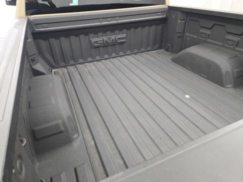 Used 2023 GMC Sierra 1500 Elevation w/ X31 Off-Road Package AWD/4WD image 17