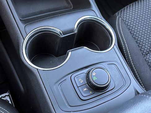 Certified 2023 GMC Terrain SLE image 25