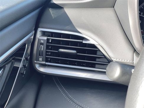 Used 2023 Subaru Outback Limited image 10