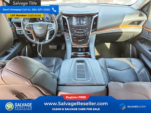 Used 2020 Cadillac Escalade ESV Luxury RWD image 11