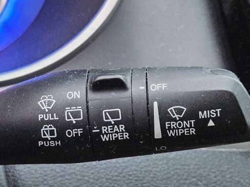 Used 2018 Chrysler Pacifica Limited w/ Advanced Safetytec Group image 9