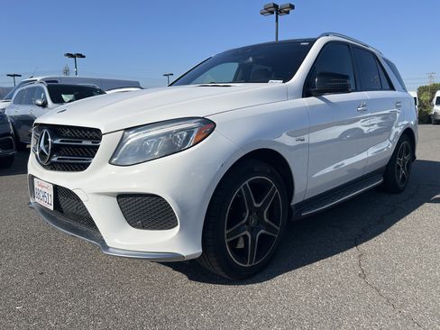 Used 2017 Mercedes-Benz GLE 43 AMG 4MATIC image 2
