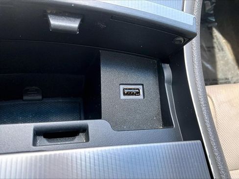Used 2017 Lincoln MKZ Reserve w/ Climate Package FWD image 26