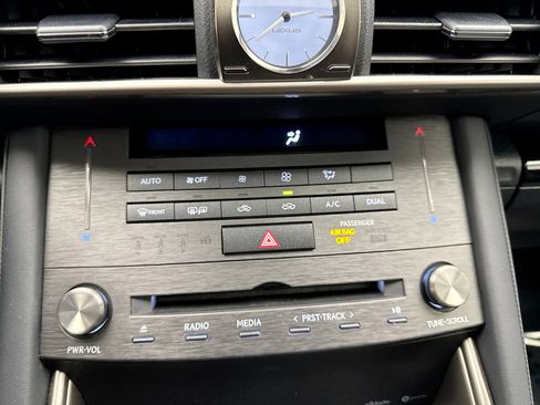 Used 2019 Lexus IS 300 AWD image 19