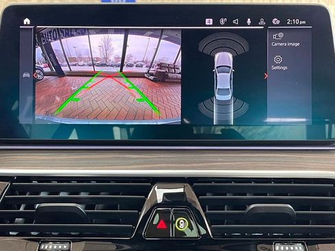 Used 2021 BMW 540i xDrive w/ M Sport Package image 33