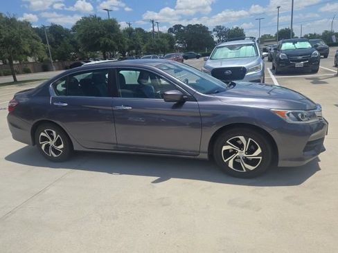 Used 2016 Honda Accord LX image 2
