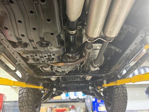 Used 2018 Toyota Tundra Limited w/ Limited Premium Package image 11