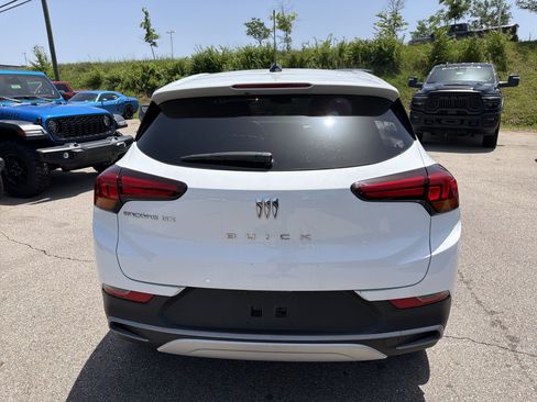 Used 2024 Buick Encore GX Preferred FWD image 9