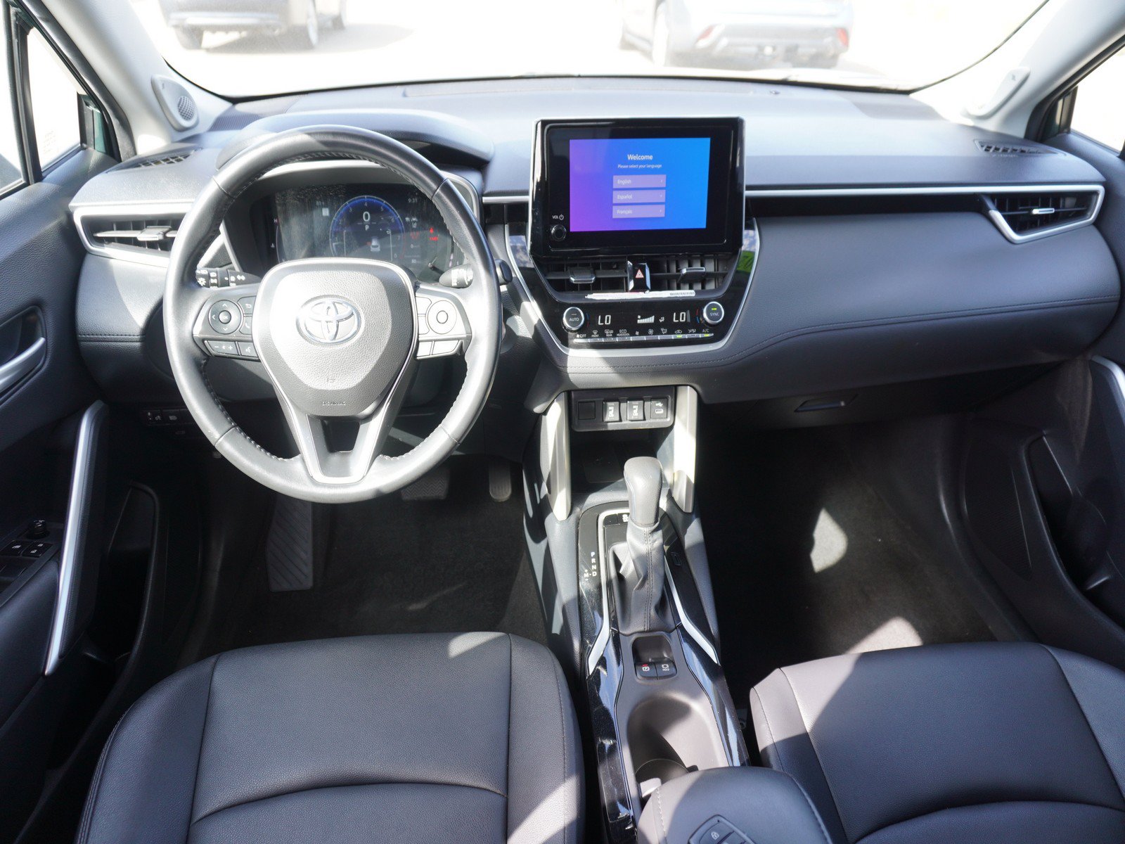 Used 2023 Toyota Corolla Cross XLE w/ Convenience Package AWD/4WD image 2