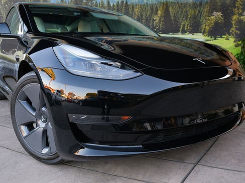 Used 2023 Tesla Model 3 Standard Range image 7