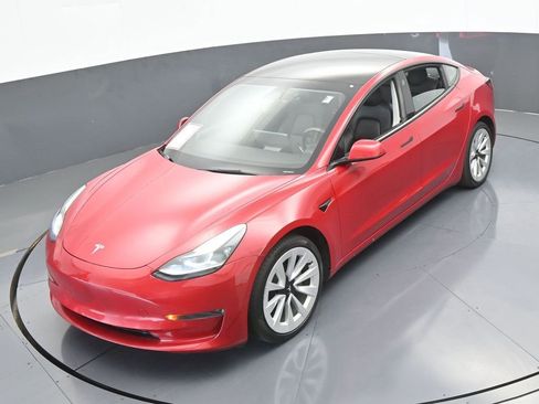 Used 2022 Tesla Model 3 Standard Range image 43