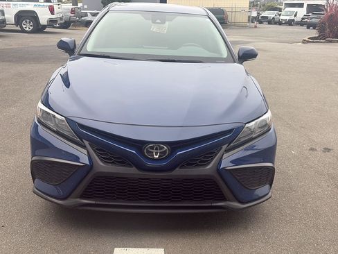 Used 2024 Toyota Camry SE FWD image 8