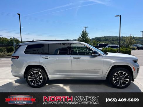 Used 2024 Jeep Grand Cherokee L Overland w/ Advanced Protech Group III AWD/4WD image 23