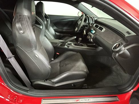 Used 2015 Chevrolet Camaro Z/28 RWD image 31