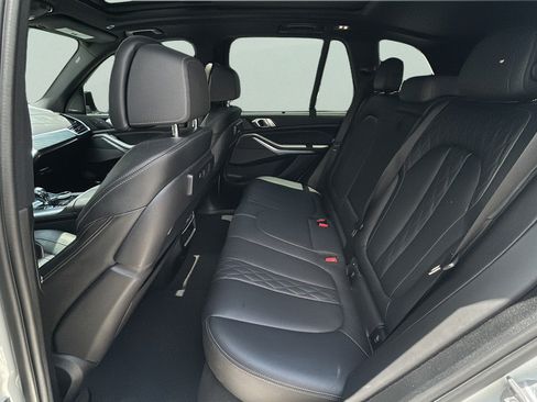 Used 2022 BMW X5 M50i w/ Executive Package AWD/4WD image 18