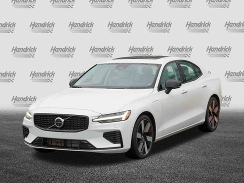 Used 2024 Volvo S60 T8 Plus w/ Climate Package image 5