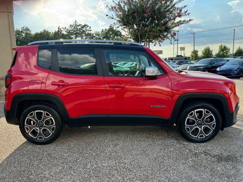 Used 2016 Jeep Renegade Limited FWD image 9