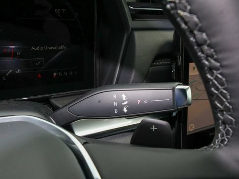 New 2027 GMC Terrain Elevation w/ Elevation Premium Package FWD image 25