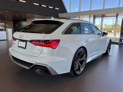 New 2025 Audi RS 6 performance image 5