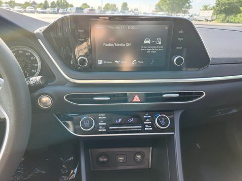 Used 2021 Hyundai Sonata Blue FWD image 31