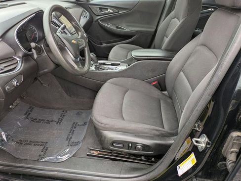 Used 2019 Chevrolet Malibu LT FWD image 12