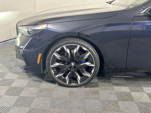 Used 2025 BMW 530i w/ M Sport Package RWD image 11