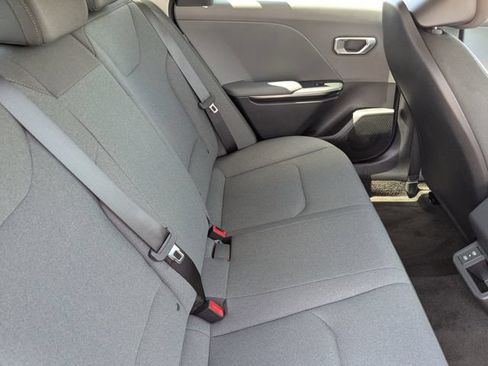Certified 2025 Kia K4 FWD image 13