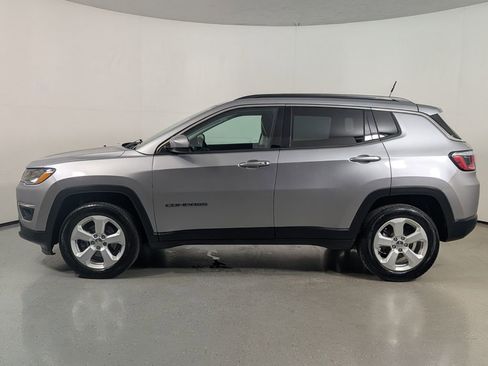 Used 2018 Jeep Compass Latitude w/ Cold Weather Group AWD/4WD image 4