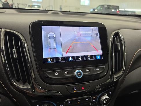 Used 2024 Chevrolet Equinox Premier AWD/4WD image 9