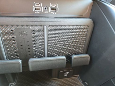 New 2026 RAM 1500 Big Horn AWD/4WD image 12