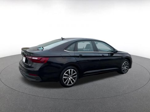 Used 2025 Volkswagen Jetta SE image 15