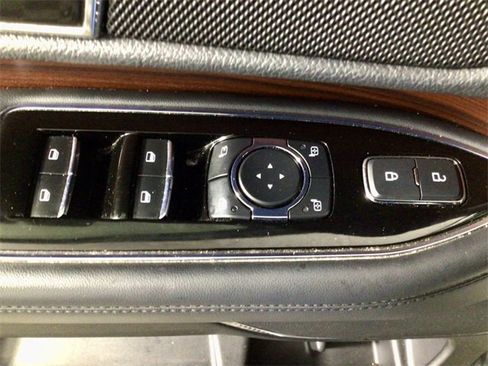 Used 2023 Lincoln Navigator Reserve image 17