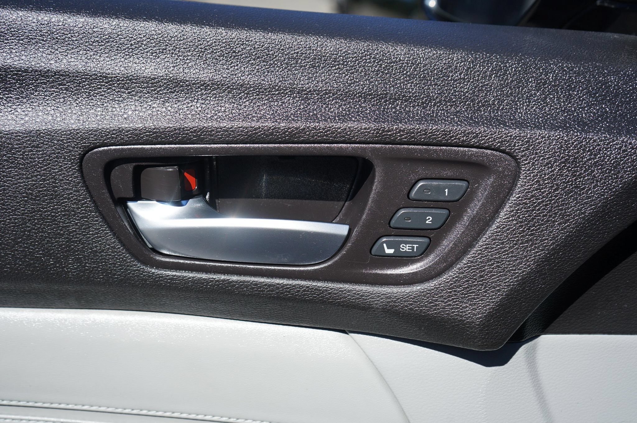 Used 2015 Acura TLX FWD image 10