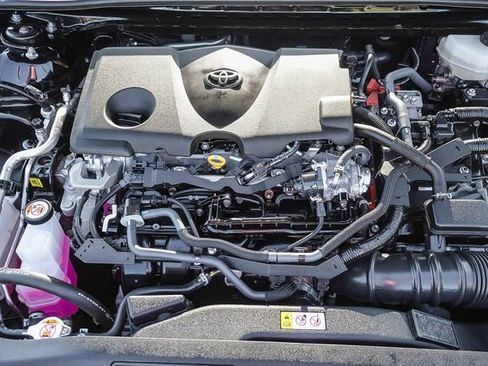 Used 2025 Toyota Camry LE w/ Convenience Package FWD image 28
