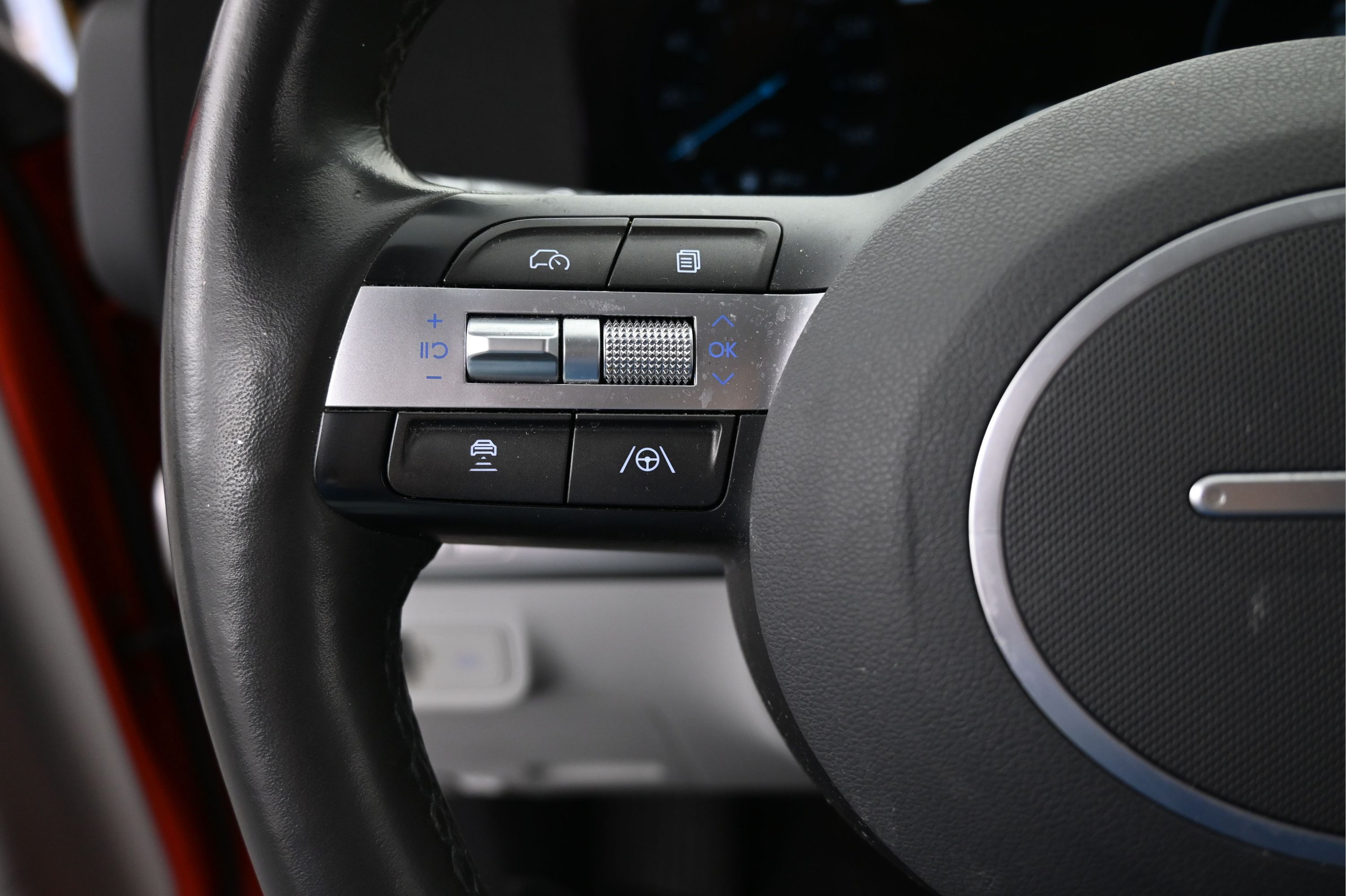 Used 2024 Hyundai Kona Limited FWD image 13