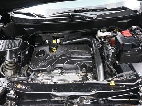 Used 2025 Chevrolet Equinox LT w/ Convenience Package II image 30