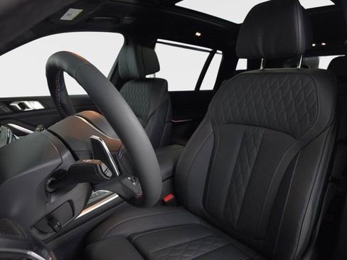New 2026 BMW X7 M60i image 16