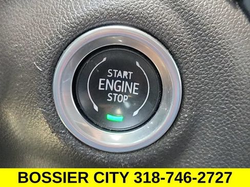 Used 2020 GMC Sierra 1500 SLT AWD/4WD image 17