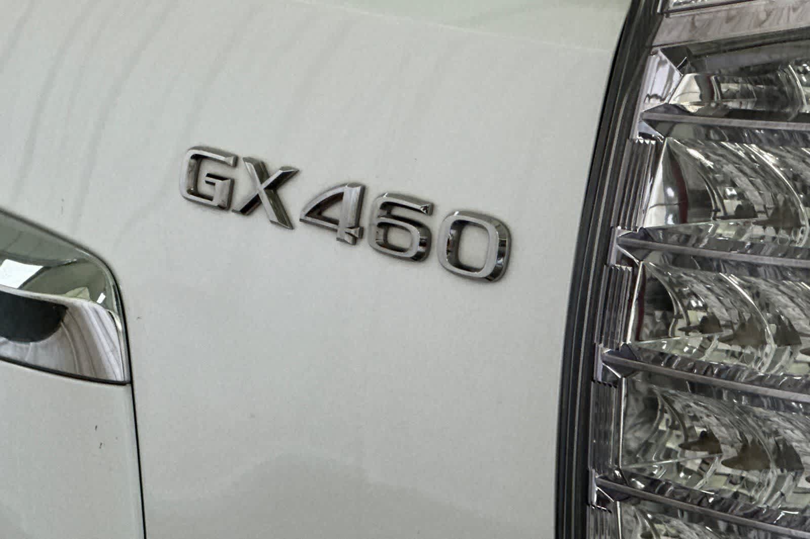 Used 2018 Lexus GX 460 Luxury w/ Preferred Accessory Package AWD/4WD image 17