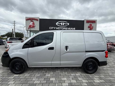 Used 2015 Nissan NV200 SV w/ Technology Package FWD image 4