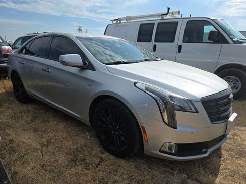 Used 2019 Cadillac XTS Luxury FWD image 2