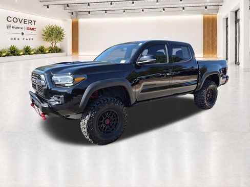 Used 2023 Toyota Tacoma TRD Pro AWD/4WD image 4