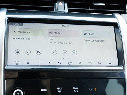 Used 2020 Land Rover Discovery Sport SE image 31