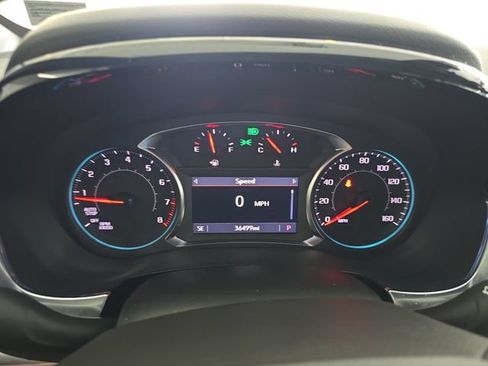 Used 2023 Chevrolet Traverse LT FWD image 18