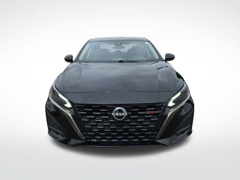 Used 2025 Nissan Altima 2.5 SR FWD image 10