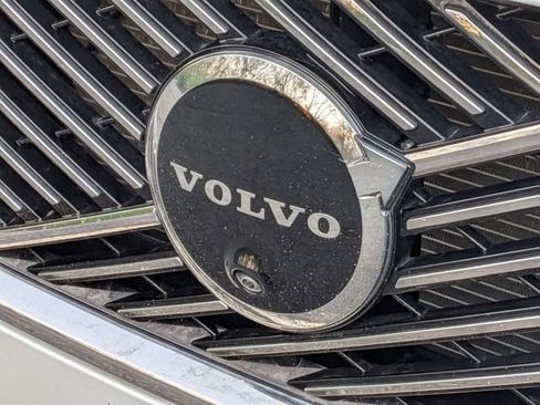 Used 2025 Volvo XC90 B6 Plus AWD/4WD image 9