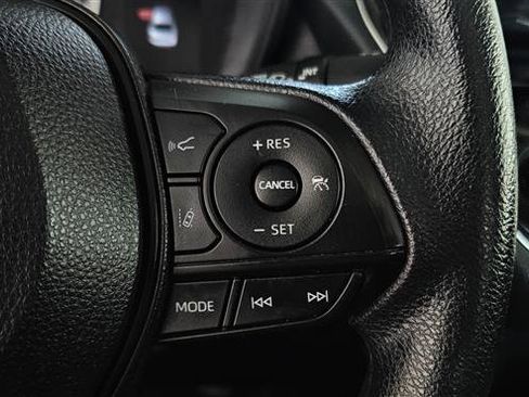 Used 2022 Toyota Corolla LE image 12